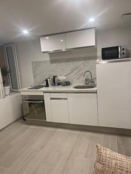 Grand Studio Neuf A 50 M Du Port Saint-Tropez Eksteriør bilde